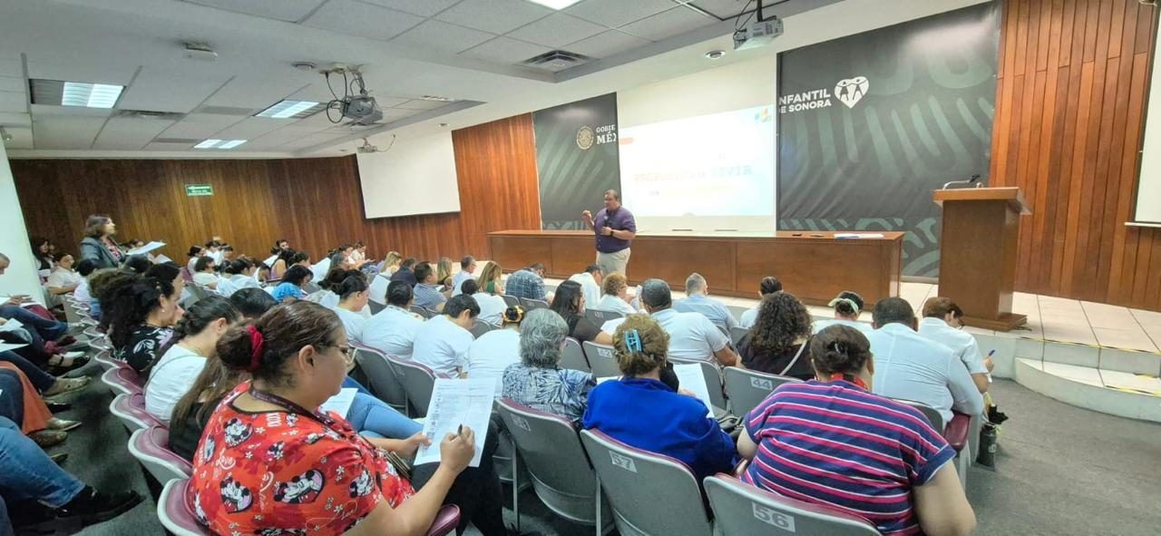 Conferencia impartida por Federico Jáuregui